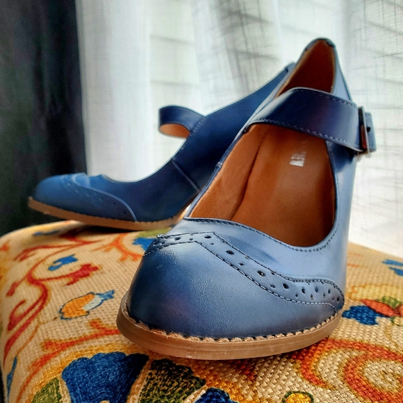 Modcloth • Chelsea Crew • Vintage Style • Mary Jane Heels - Picture 1 of 7